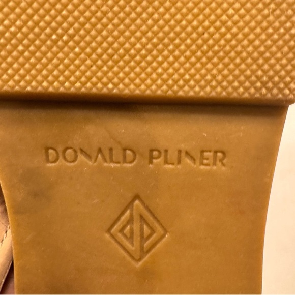 Donald Pliner Women's Sahara Crocco Wedge Mules Sand Size 8 - Picture 8 of 9